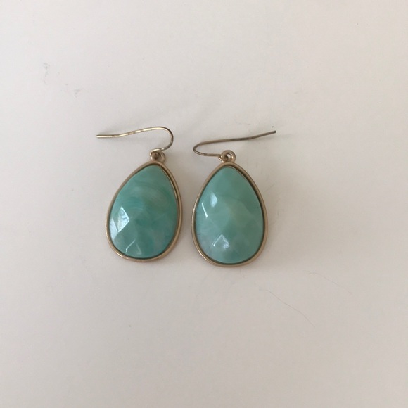 Boutique Stone Pendant Earrings. - Picture 1 of 1